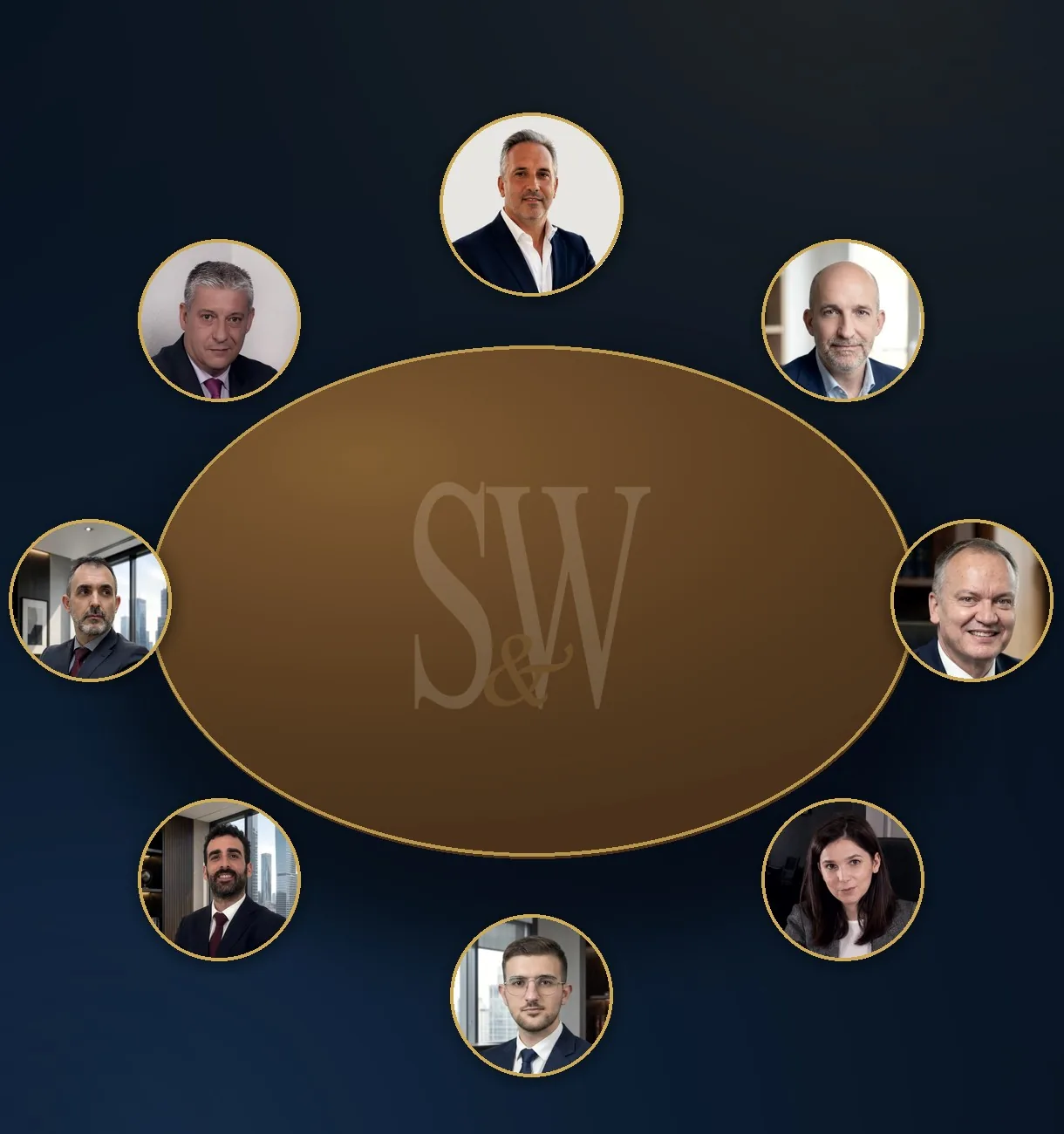 El equipo de Salvador & Warden Abogados reunido en torno a la mesa de reuniones del despacho
